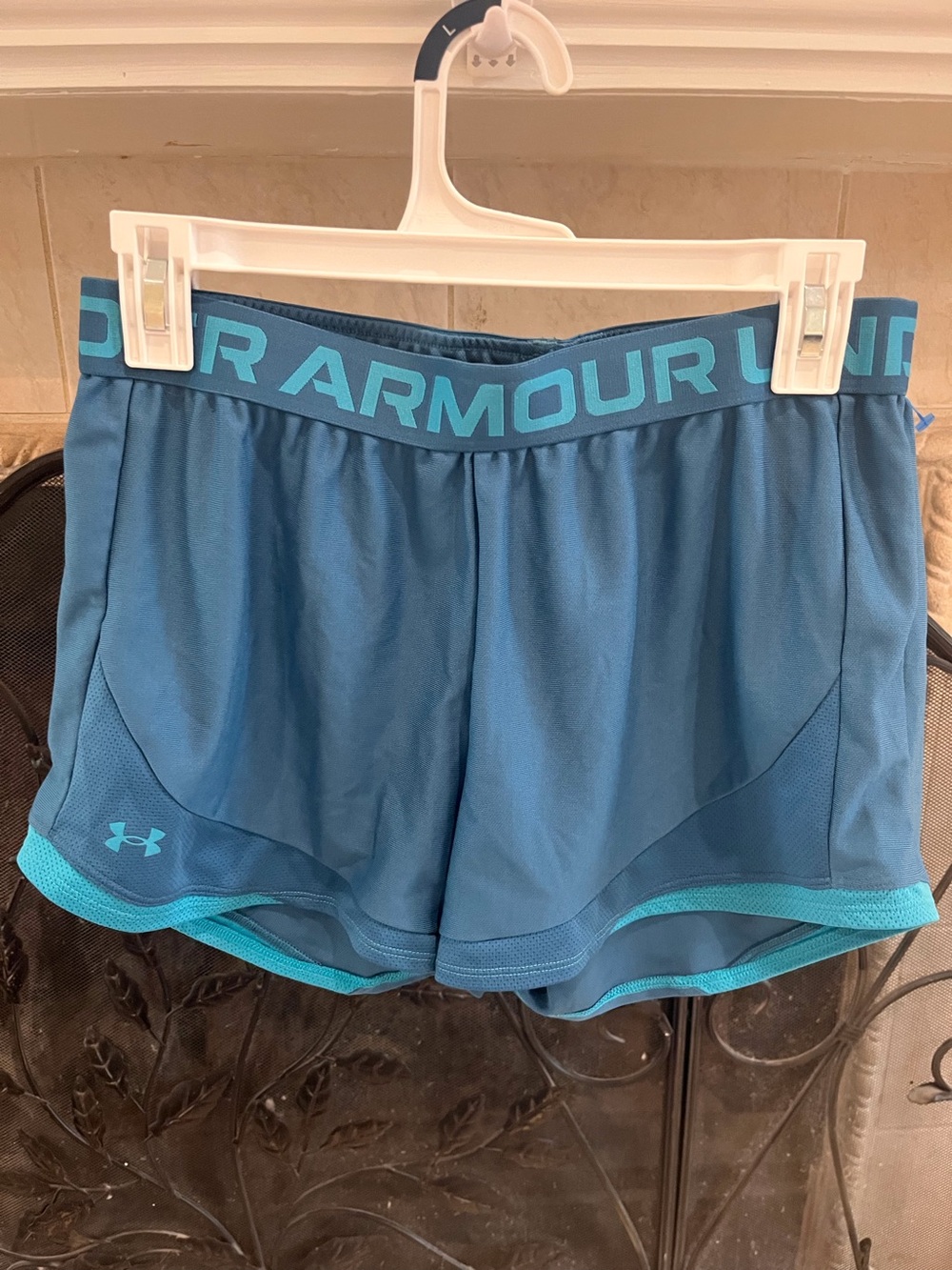 Under Armour Women’s Shorts Size M